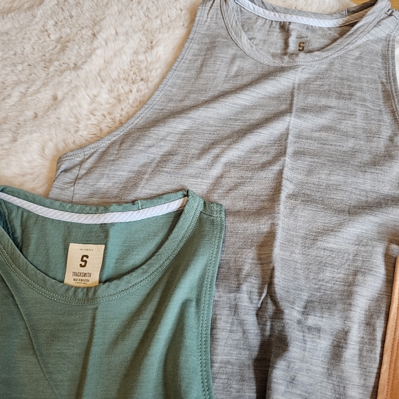 Tracksmith bundle - Picture 2 of 4